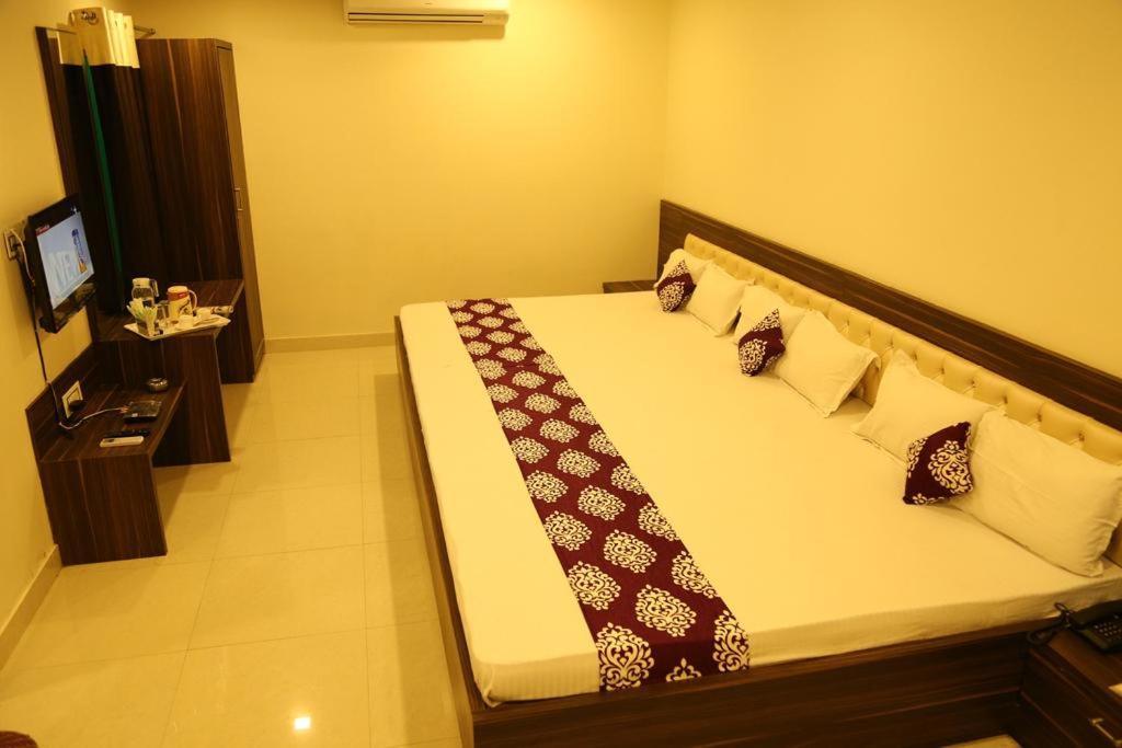 Kingsway Hotel And Restaurant Ajmer Dargah 350 Meter ภายนอก รูปภาพ