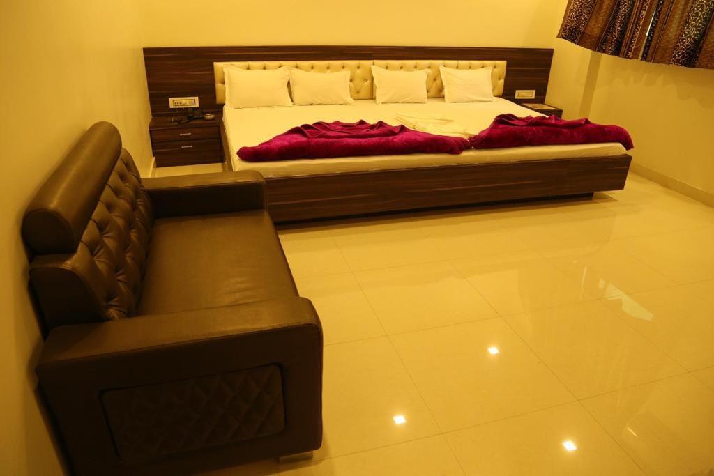 Kingsway Hotel And Restaurant Ajmer Dargah 350 Meter ภายนอก รูปภาพ