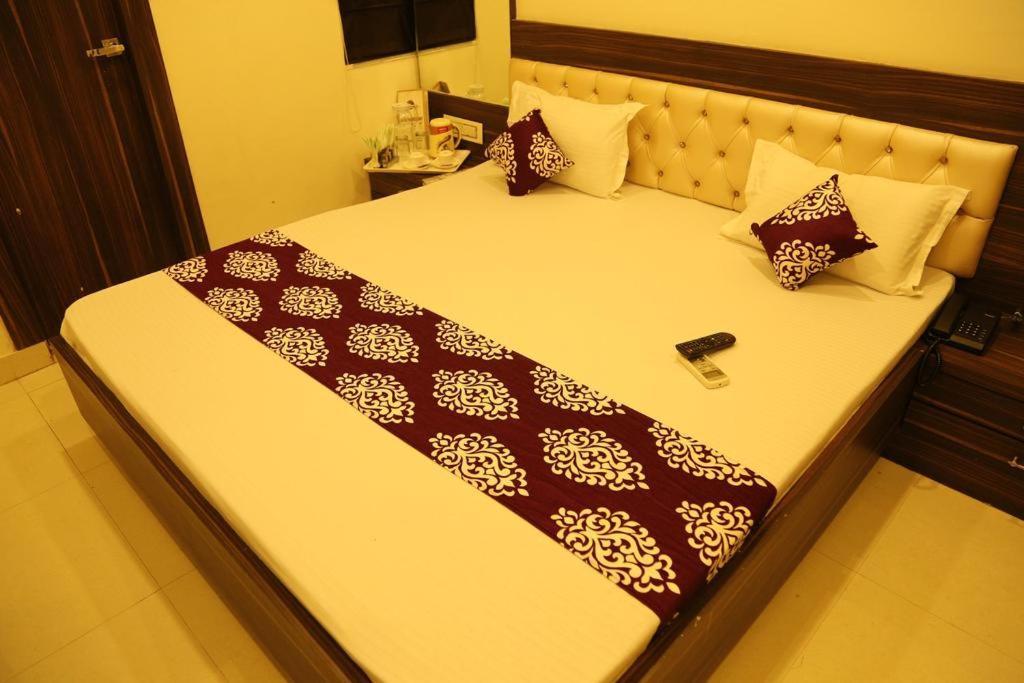 Kingsway Hotel And Restaurant Ajmer Dargah 350 Meter ภายนอก รูปภาพ