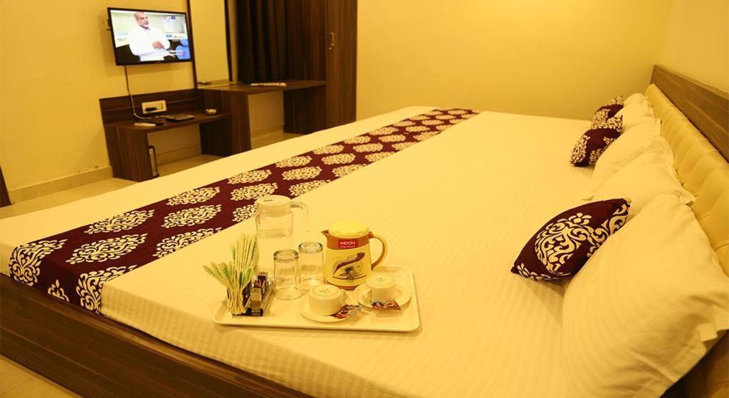 Kingsway Hotel And Restaurant Ajmer Dargah 350 Meter ภายนอก รูปภาพ
