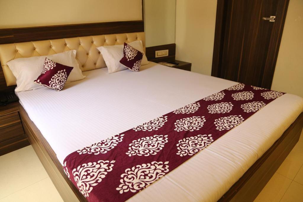 Kingsway Hotel And Restaurant Ajmer Dargah 350 Meter ภายนอก รูปภาพ